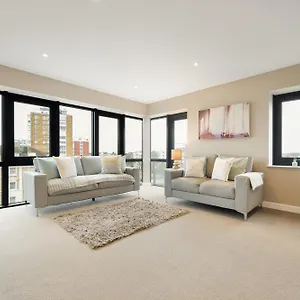 https://apt-westcliff-penthouse-with-sea-views-and-balcony.tophotelsbath.com