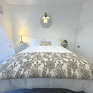 https://beach-retreat.tophotelsbath.com